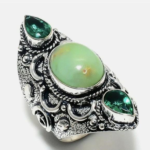 New Chrysoprase and Peridot Silver Statement Ring. - Picture 6 of 16